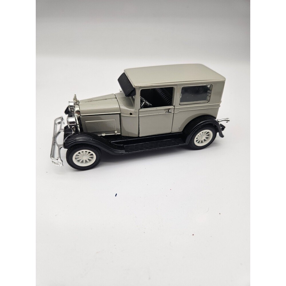 2004 Arko Products 1926 Pontiac Coach Diecast